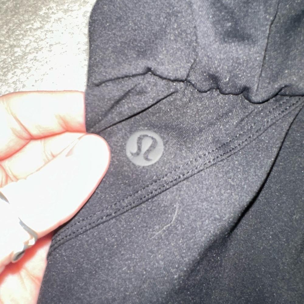 Lululemon keep moving pants size 2 - Picture 4 of 5